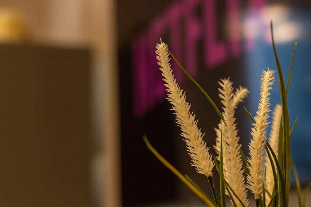 Luxury Apartment 10' From The Center! Афины Экстерьер фото