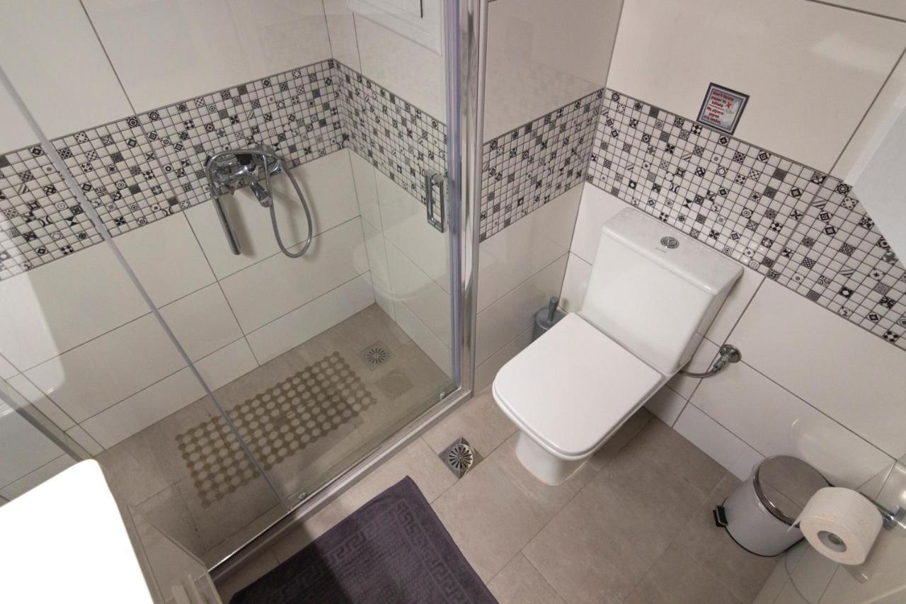 Luxury Apartment 10' From The Center! Афины Экстерьер фото