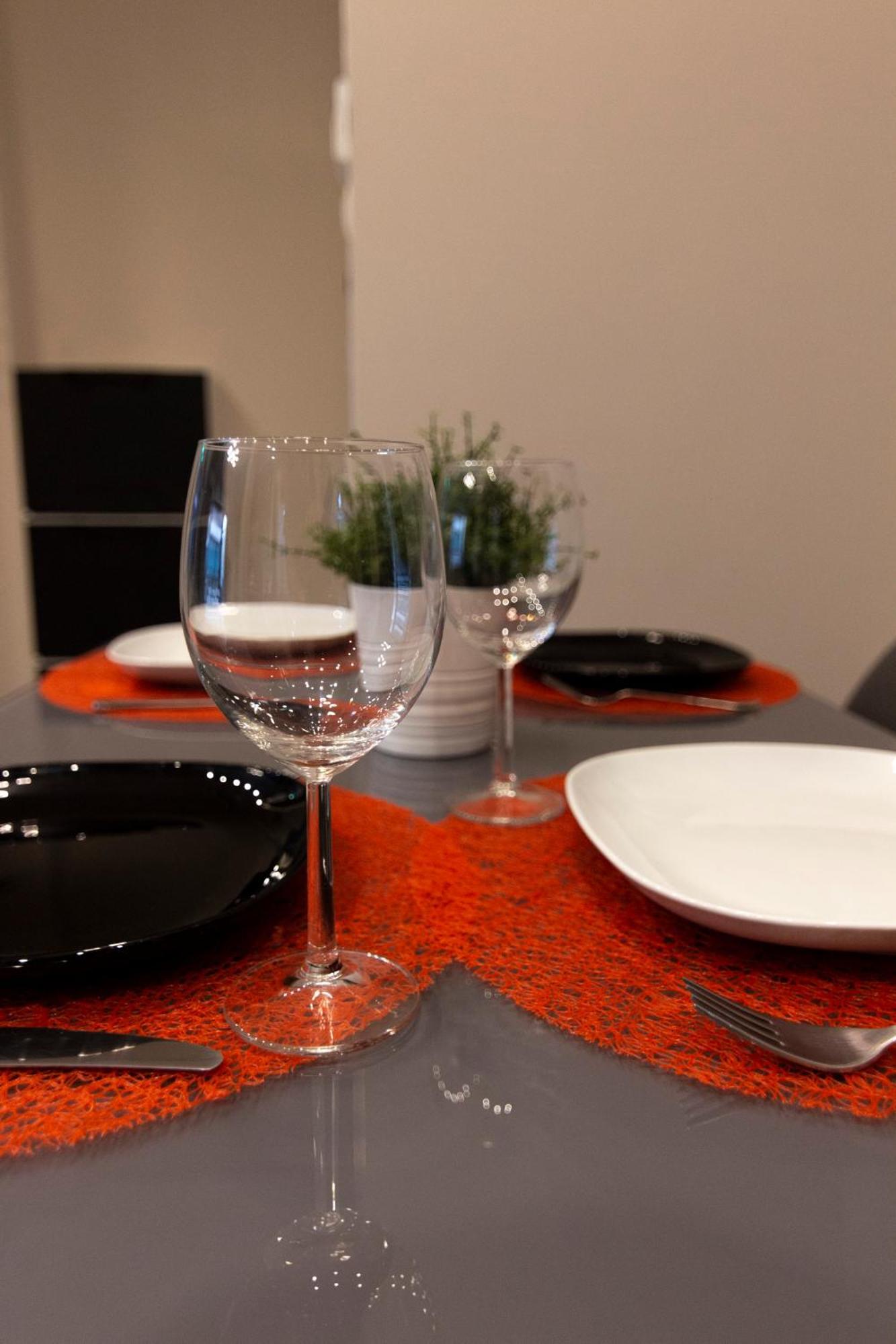Luxury Apartment 10' From The Center! Афины Экстерьер фото